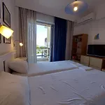 Kariani Beach Apartment *