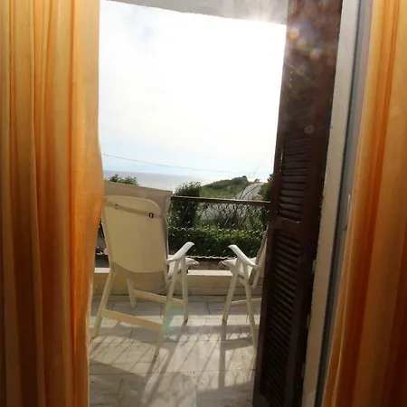 Kariani Beach Apartment *