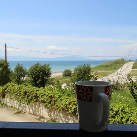 Kariani Beach Apartment *