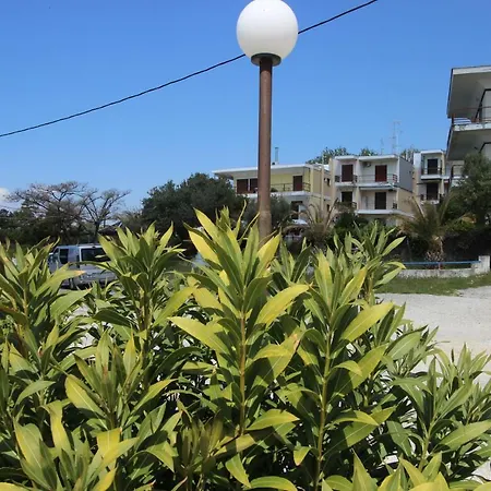 Kariani Beach Apartment *