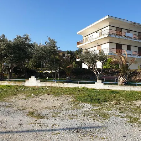 Kariani Beach Apartment Lägenhet