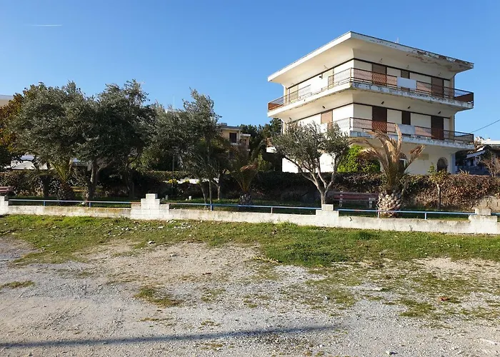 Kariani Beach Apartment Appartamento