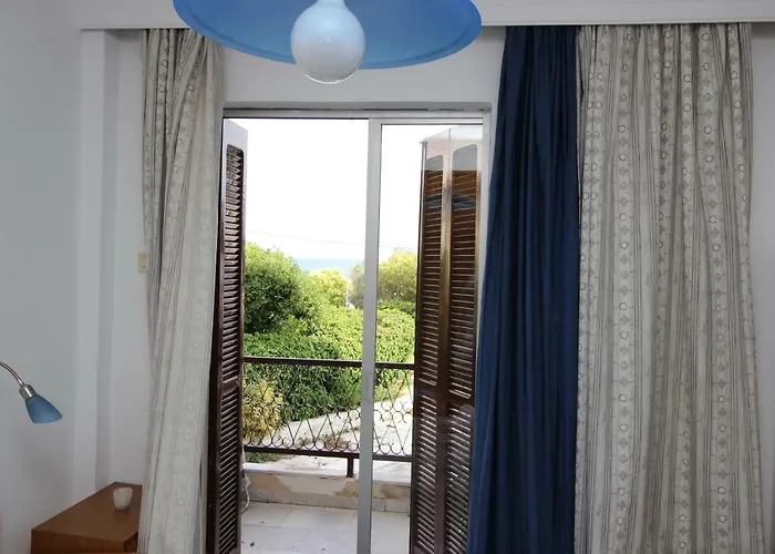 Kariani Beach Apartment *